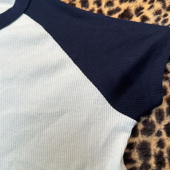 Brandy Melville White & Blue Top - Picture 5 of 8